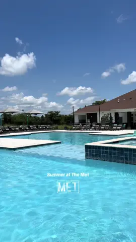 Hattiesburg’s best kept secret 🤐  everyone knows The Met pool is the best pool 😌
