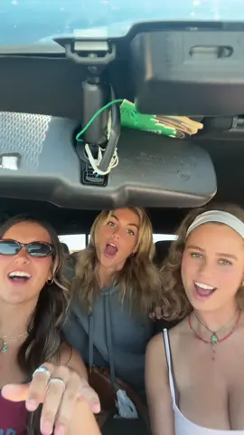 We stay on the roads #roadsong #viral #fyp #spongebob #girlstrip #streets #ontheroad 