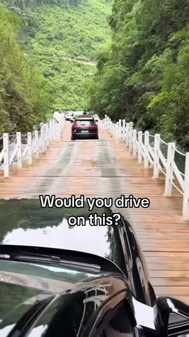 HELL NO 😳 #bridge #car #floating #shoutoutot (via unknown)