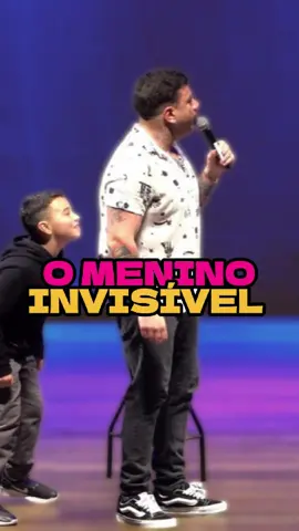 E não é que ele ficou invisível? 🤣🤣🤣