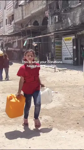 These are the first powerful moments captured after Salam Charity’s water trucks finally made it into Gaza. Families who have endured so much are now receiving clean water — and it’s all because of your kindness and generosity. Please don’t stop now. Every drop, every donation, every act of compassion matters. Click the link in my bio and let’s keep showing up for them, together. #fyp #foryoupage❤️❤️ #🍉 #gaza #palestine #war #refugees #deployment #volunteering #charity #fundraising #donate #water #aid #emergency #humanity #syria #lebanon #palestinian 