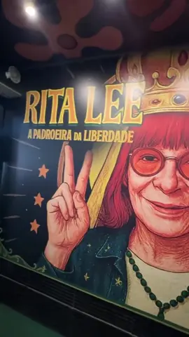O barracão da Mocidade já está todo no clima do seu enredo: a cantora Rita Lee 🎊🎉 Curta, comente e compartilhe 😉 #carnaval #ocarnavalcarioca #samba #adoro #fantasia