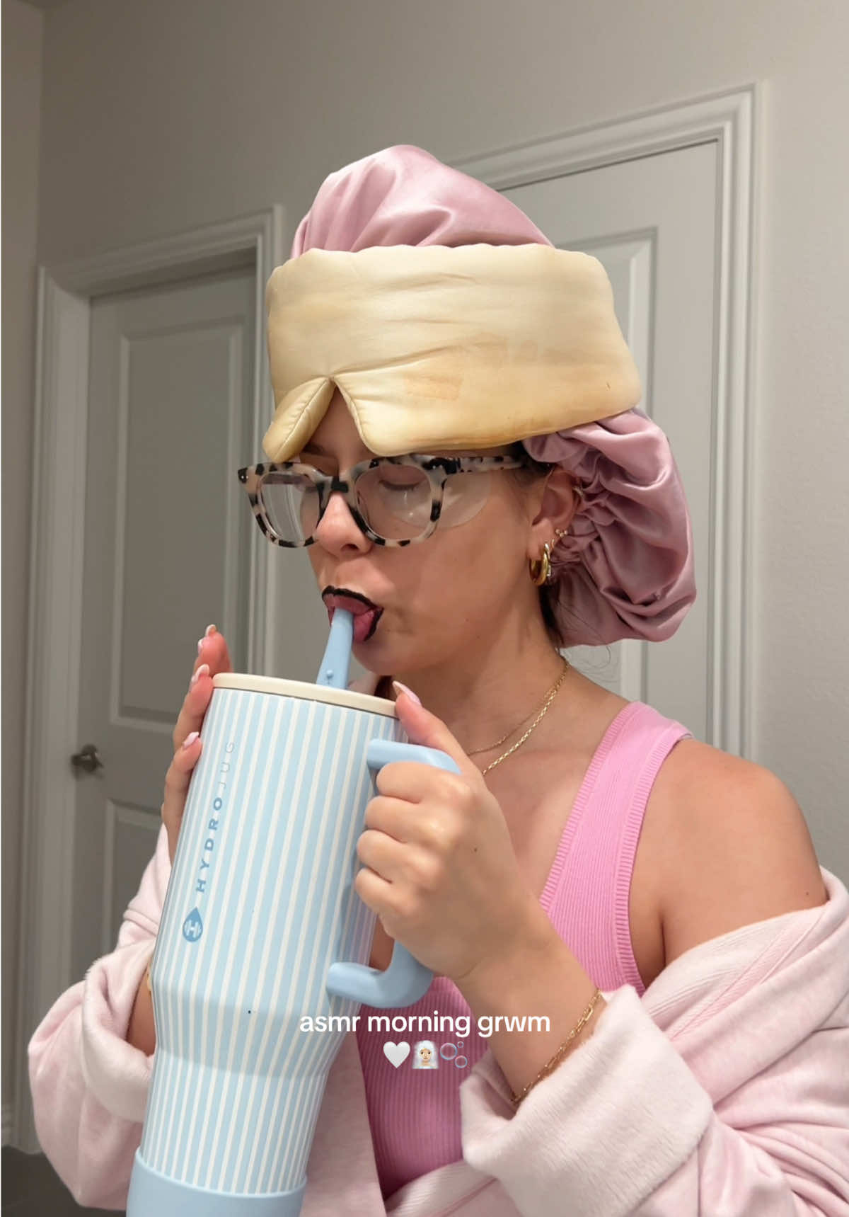 Morning grwm asmr 🤍🧖🏼‍♀️🫧 #grwm #asmrsounds #morningroutine #skincareroutine #dailyvlog  @GuruNanda LLC @laneige_us  @SACHEU Beauty US @LaRochePosayUS @ @Peter Thomas Roth Labs @HYDROJUG @SKIMS  @SKIN1004 US @Sol de Janeiro @siggisdairy @Burberry @Typology Paris @TheraBreath US morning skincare routine, aesthetic selfcare infos, clean girl aesthetic vlog, productive daily vlog, get ready with me