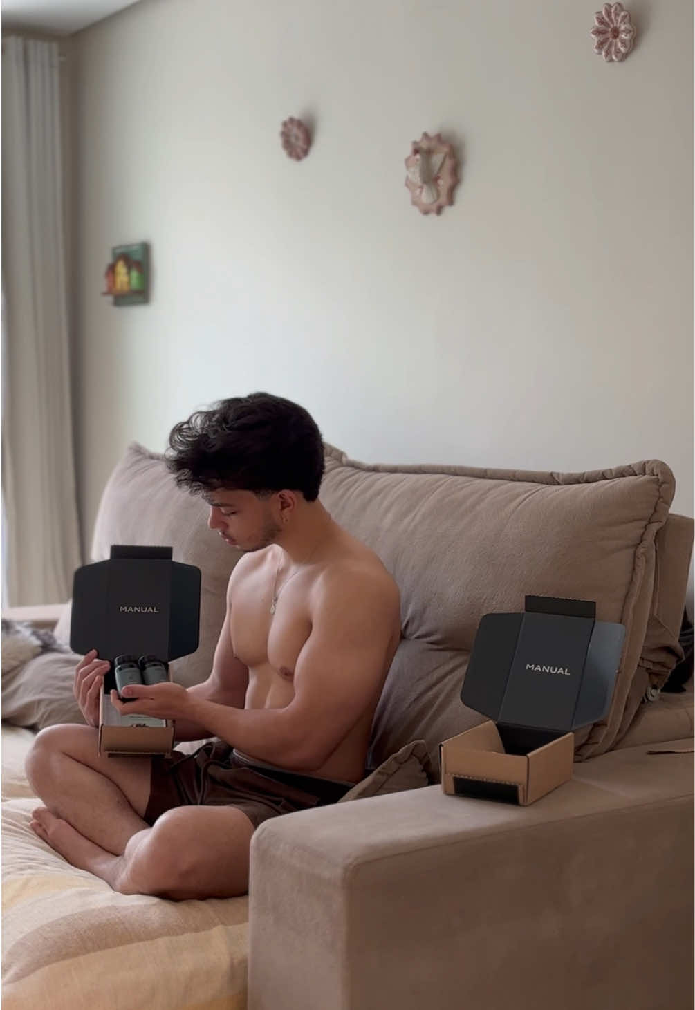 Cansou de ser calvo?? A manual é a plataforma de saúde masculina ideal para você iniciar seu tratamento e voltar a ter confiança e a se sentir bem consigo mesmo. Aproveita o meu cupom: ATHOS para garantir 40% de desconto e iniciar seu tratamento!  https://manual.pilealabs.link/athoslimaf/4dcKWt #cabelo #hair #calvo #calvicie #alopecia 