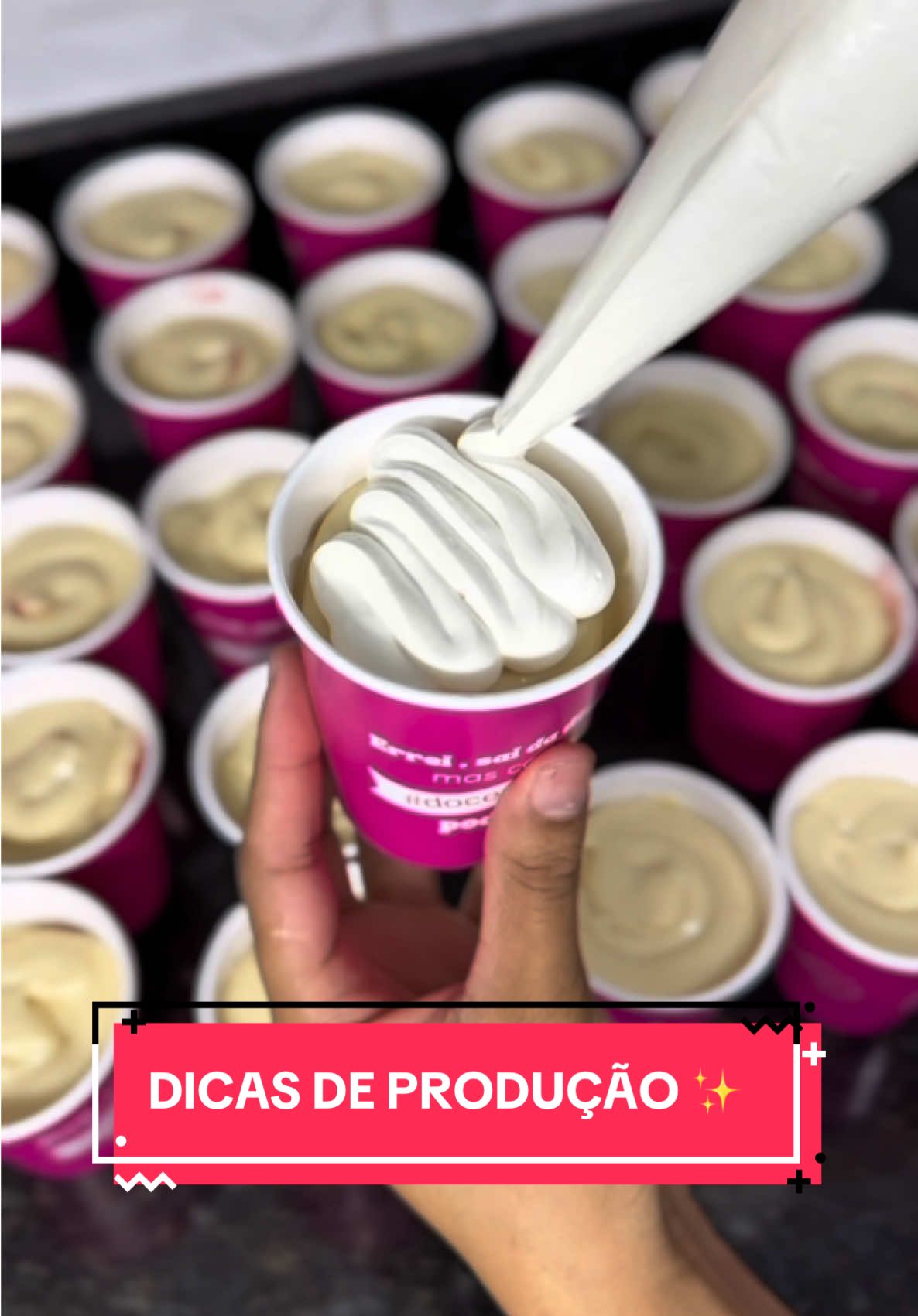 Oiii deixa aqui nos comentários todas as suas dúvidas 💖  . . . . #rotinaconfeitaria #rotinadeconfeiteira #confeitariadesucesso #deliveryemcasa #copodafelicidade #docesartesanais #doces #dicasdelivery #deliveryproprio #ifood 