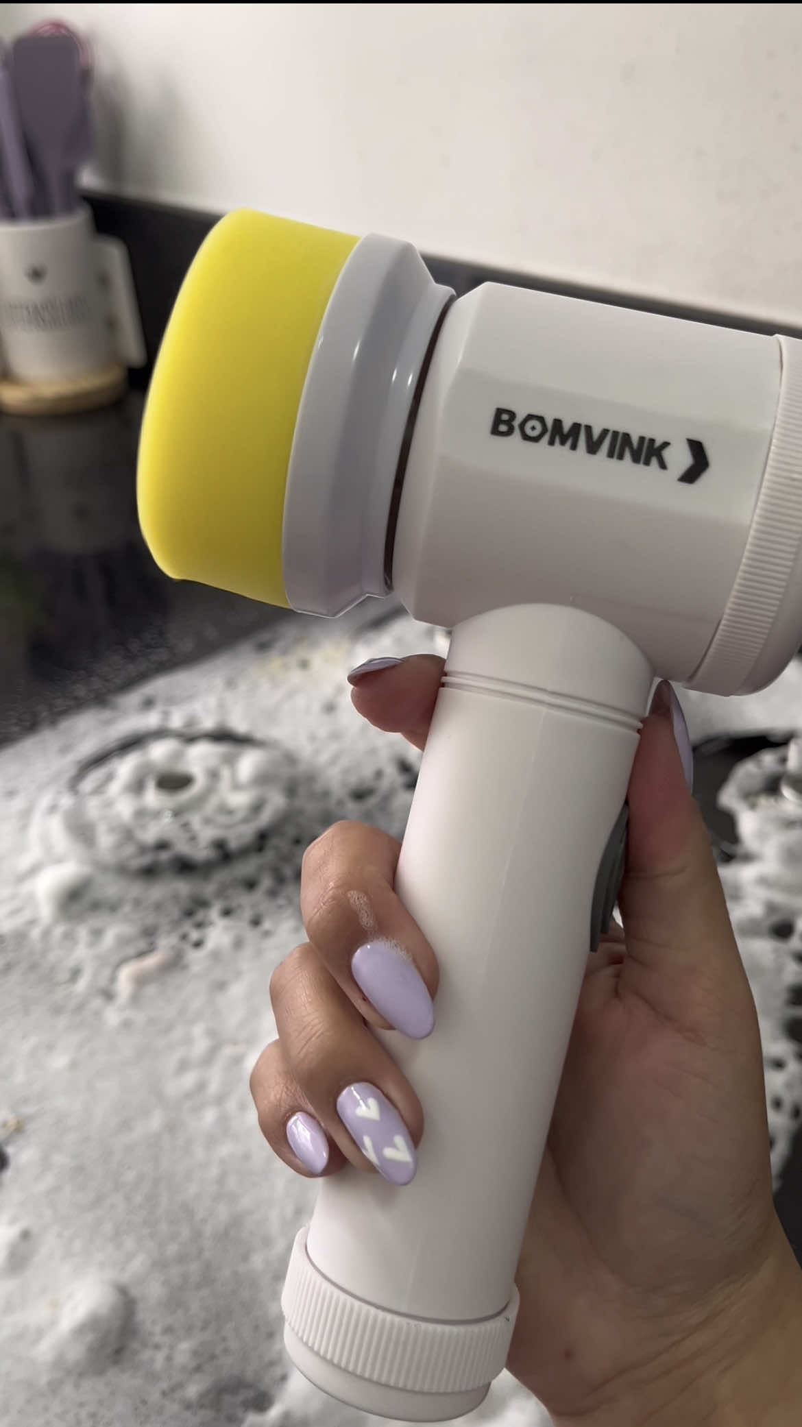 Limpeza satisfatória com escova elétrica de limpeza 
