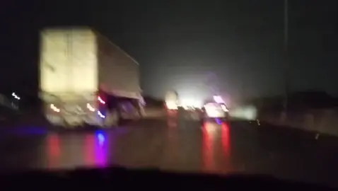 #nightdrive #alhabasharestaurant #highwayresturent #longdriveatnight #raindrive 