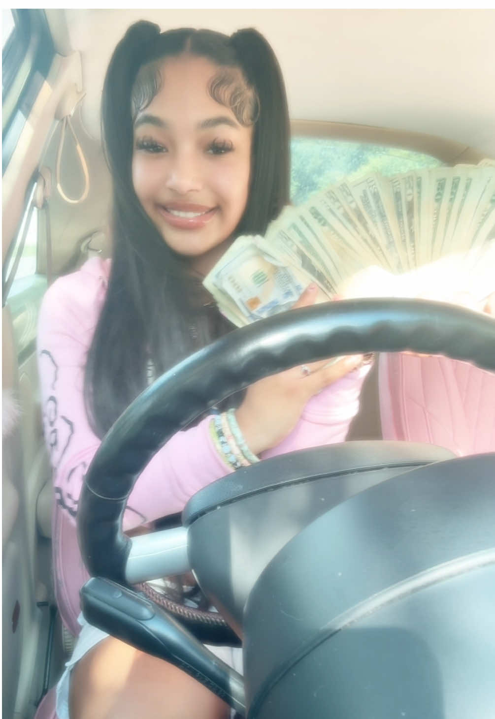 Part 2 lol #prettyprincesslea #princesslea #fyp #foryou #lightskin #baddie #transition #trending #trendingsound #viral