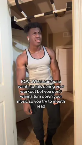 Sometimes the music can be a little too good😂 #foryou #viral #calisthenics #relatable #funny #workout #GymTok #Fitness #fypシ 