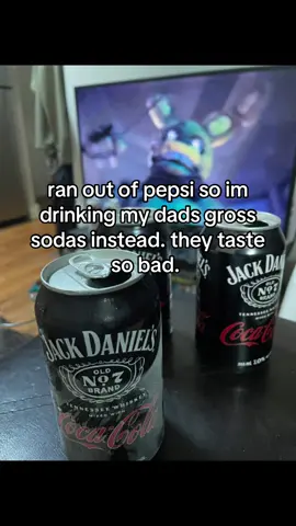 but i dont wanna walk to 7/11 for pepsi and im watching fnaf 2 trailer analysis videos #fyp #fnaf #fivenightsatfreddys #freddyfazbear #soda #pepsi #coke #glamrockfreddy #toychica #fnafrapper #foryou #fnaf2 #fnaf2movie #williamafton #springtrap 