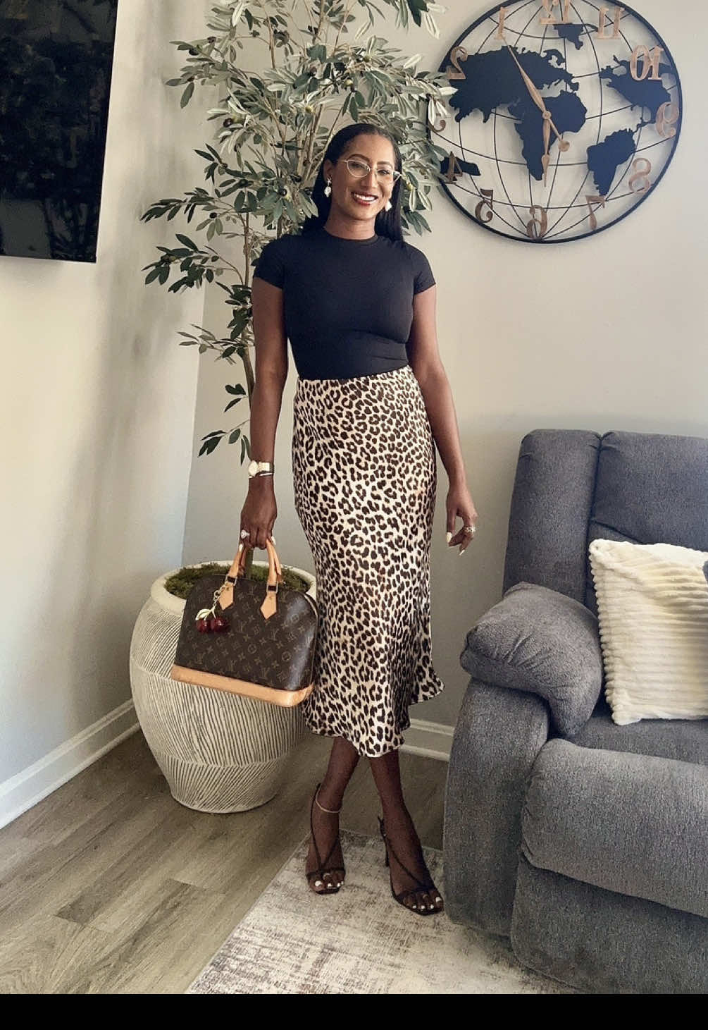 Business casual OOTD! All linked 🫶🏾 #OOTD #fyp @SKIMS @H&M @SCHUTZ 
