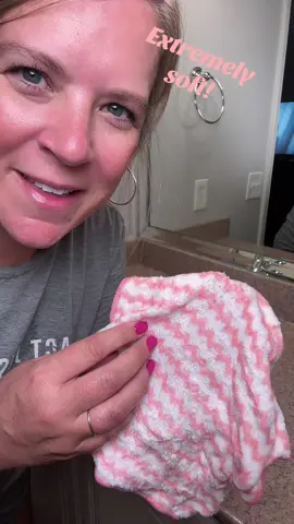 They grip those stray hairs and grim instead of leaving them behind! 10 outta 10!! #cleaning #microfibertowel #sosoft #cleaninghacks #rags #washcloth #momtok #cleaningtok #dusting #dishes #fyp #cleanwithme #cleaningproducts 