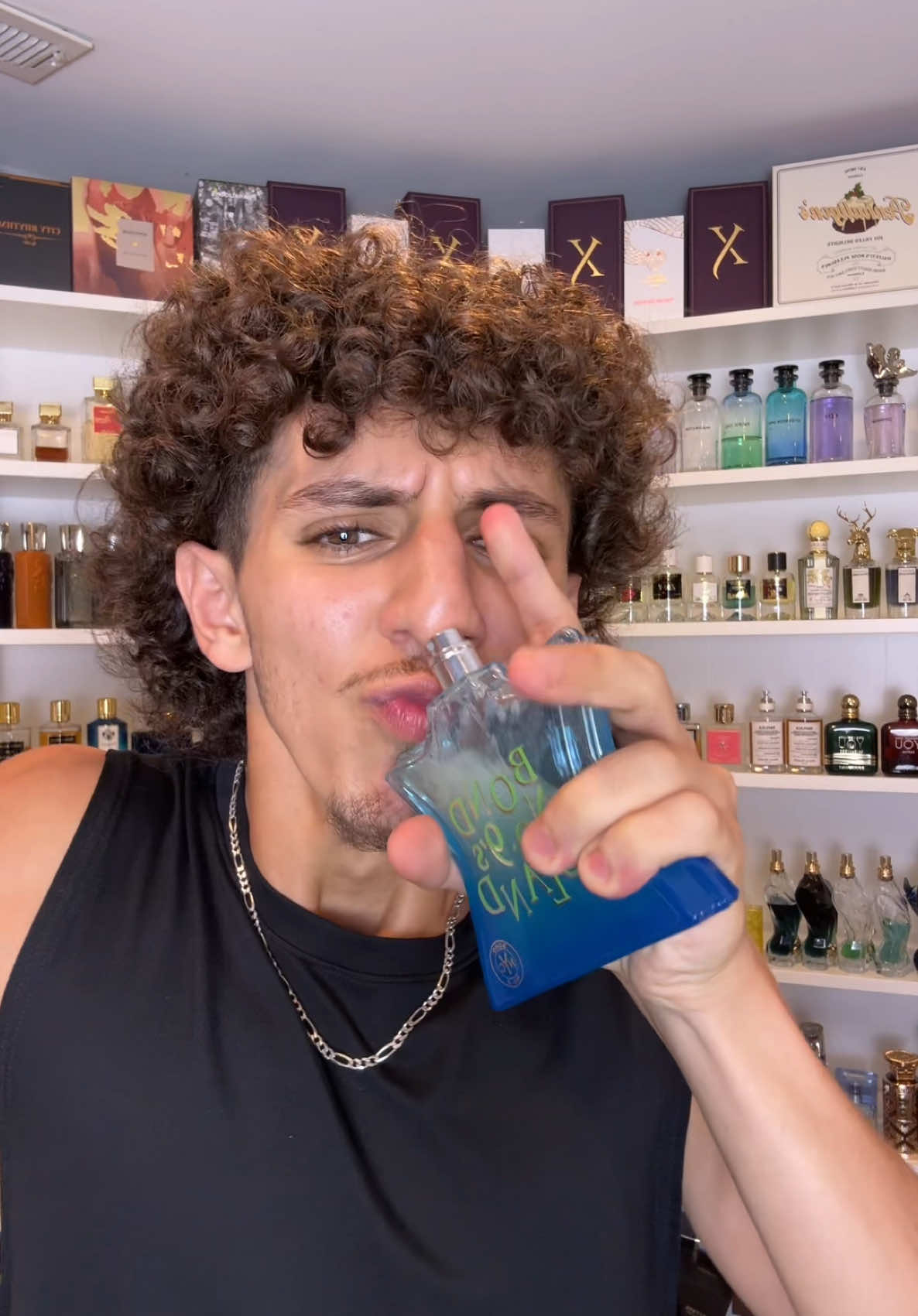 Replying to @Lv-Edits OH WOW😈#fragrancetiktok #cologne #cologneking #fragrances #atomizer #fragranceknowledge #jeremyfragrance #asmr #overspray #ohwow #fragranceoftheday 