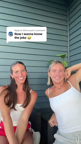 Replying to @Alice.neyts Thanks for listening in on our couples therapy today… be back next week😉😉 #fyp #trending #lesbiansoftiktok #riaandfia #wlw 