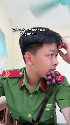 Anh như con cáo, em là chùm nho xanh:)) #xh 