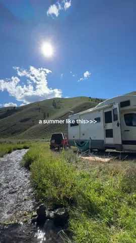 Nothing better than camping next to a creek🏕️ #rvlife #rvliving #travel #travelcouple