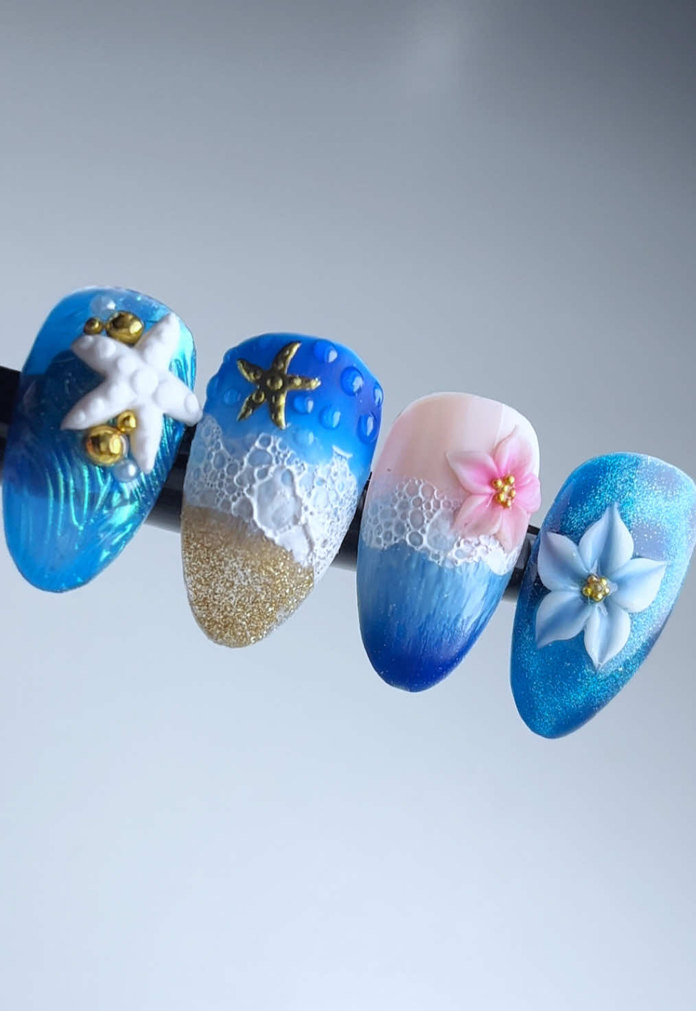💙🌊🐚🫧  #summernails #bluenails #nailart #nailsinspiration #summervibe #viralnails #nails #arequipa 