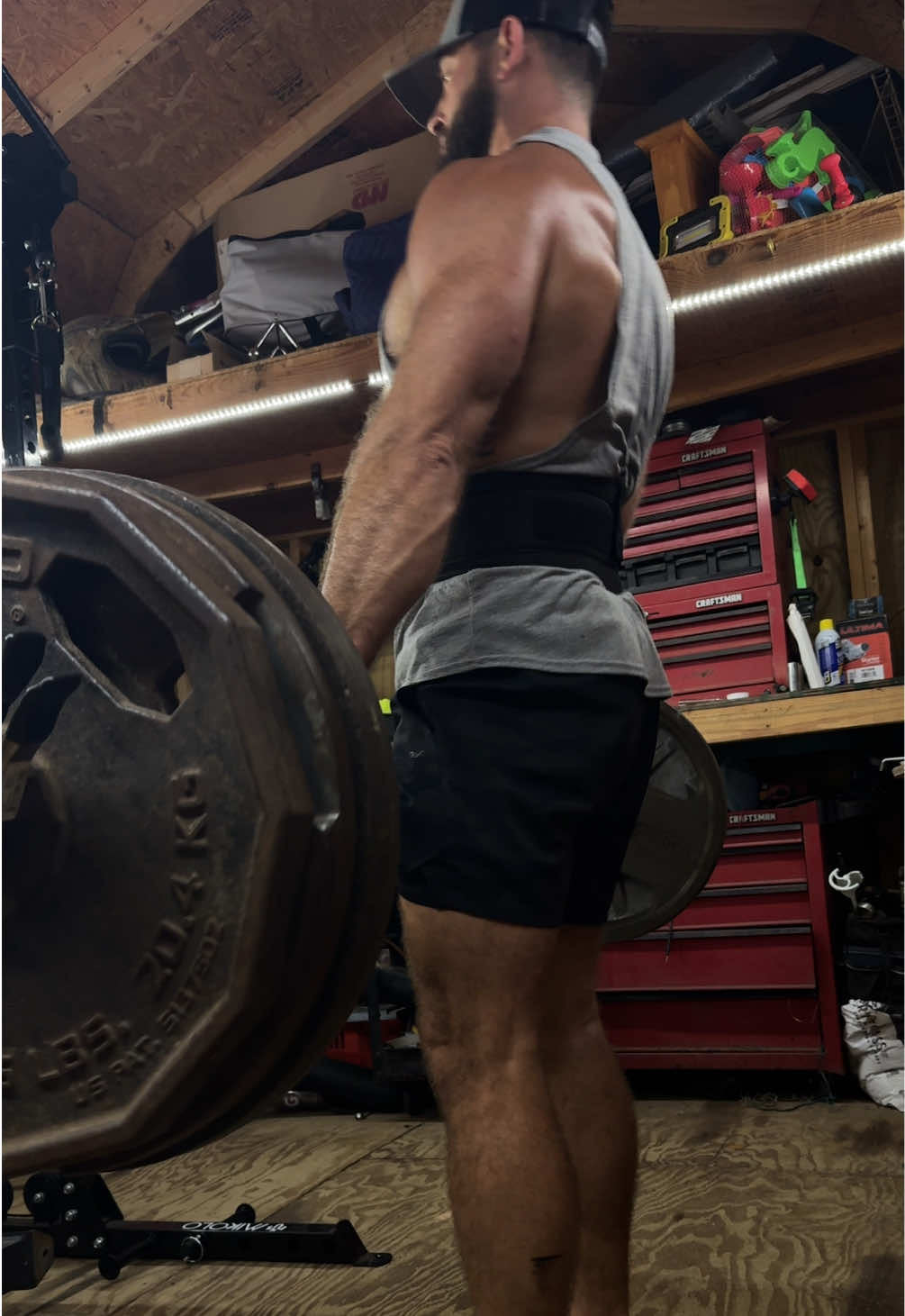 Back and bi’s #fyp #tiktok #relatable #trending #trend #viral #workout #preworkout #GymTok #gym #garagegym #homegym #shredshed #bodybuilding #powerlifting #legionsupplements #mikolofitness #powerblocks #powerbuilding @Tess Walker 
