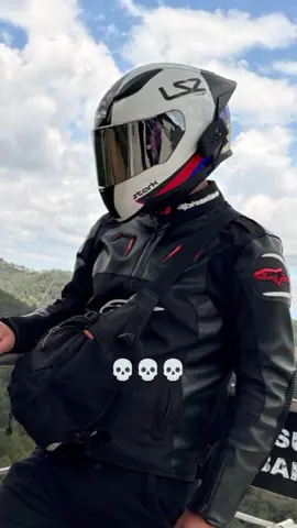🏍️💨❤️ . . . . . . . . . . . . #capi_biker_rr #capibiker #oaxaca #biker #motos #rutasenmoto #paratiiiiiiiiiiiiiiiiiiiiiiiiiiiiiii 