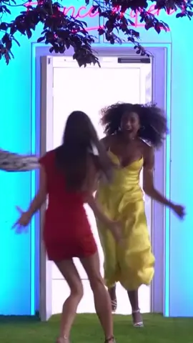 LADY IN BLUE MOVE !!  ( édit Anita , a prendre avec humour le son ) #secretstory13 #fyp #pourtoi #tendance #garcon #bi #vie #divertissement #secretstory #secretstory2025 #constancesecretstory #anitasecretstory #demifinale #edit #ladyinblue #ladyinbluemove 