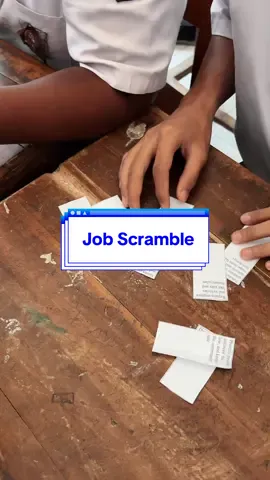 Kegiatan awal untuk kelas 12 SMK. Karena materinya mengenai Job Vacancy. Jadi terlebih dahulu kita berikan stimulasi mengenai jenis-jenis pekerjaan. Mereka diminta untuk mencocokkan gambar dan deskripsi yang sesuai dari tiap-tiap pekerjaan. #idepembelajaran #smkbisa #jobvacancies #kelas12 #fyp #CapCut 