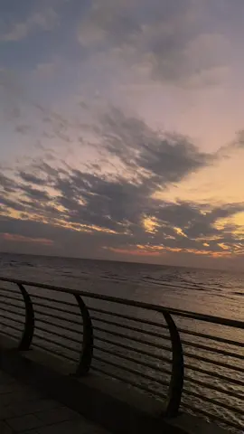 من بحر جده 🌊💙#جده #جده_غير #جده_الحب #jeddah #jed #بحر_جده #محمد_عبده 