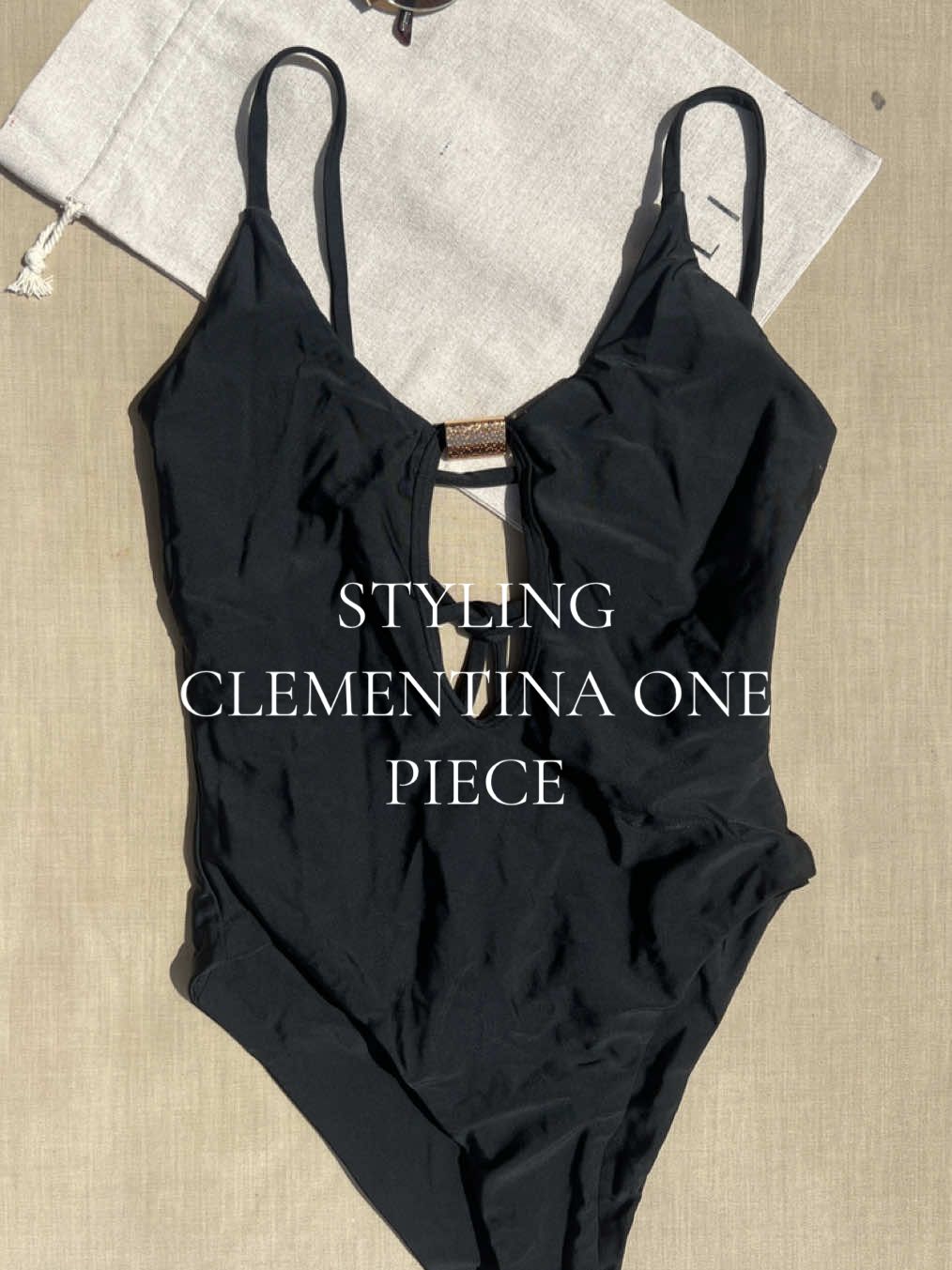 Style nuestro best seller “Clementina” traje de baño completo que no te puede faltar este verano🤍 #fyp #styleinspo #Summer #swimwear #fashion #swimsuit #summerinspo #summeroutfit #scarf 