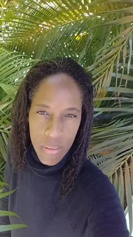 natural girls beauty guess my age near 30 near 40 or 50 like comment and share this #guessmyage  #ageisjustanumber  #islandgirl🇭🇹🇨🇭  #valerielaroche  #naturalwoman  #caribbeantiktok  #phohotography  #bodyacceptance  #tiktokseo  #tiktokcreator  #followformore  #commentandshare 