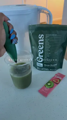 Daily greens + hydration @CureHydration @Free Soul #greensdrink #curehydration #healthydrink #CapCut #freesoulgreens #greenspowder 