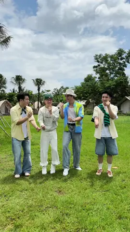 Nghe thiên hạ đồn là nhà Hàng Xóm Mới có mấy cậu con zai nhìn cũng okle phết, không biết thực hư thế nào đây…👀 À mà hình như mấy căn bên cạnh vẫn còn đang bỏ trống, có ai muốn thuê nhà qua đây sống chung cho phá làng phá xóm không? #ninhduongstory #hangxommoi