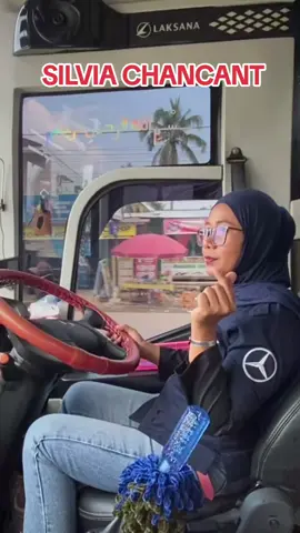 kembali nya sang driver viral silvia Chancant ke lintasan #busmania #bismania #bismaniacomunity #minangtiktok #miyorprimaabadi #sawahluntopride #solok #sumaterabarat #dekwatv #bangajaychannel 