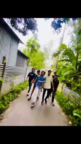 তুই তো ❌বাচ্চা একটা 