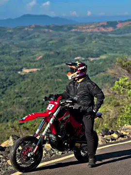 Pemandangan yng indah #CapCut #modifikasi #DIY #fypシ゚ #fyp #viral #asmr #tiktok #diyproject #diyarbakır #asmrsounds #asmrvideo #asmrtiktoks#crf #crfsupermoto #crfganteng #honda #hondacrf #crf150supermoto 