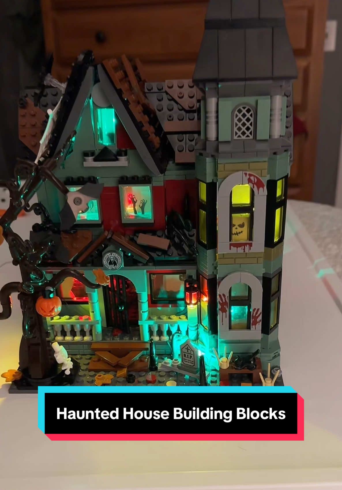 Haunted House Building Blocks #hauntedhouse #halloween2025 #halloweeniscoming #halloweendecor #buildingblocks #halloweenbuild 