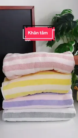 Cái khăn này thấm hút tốt thành ra lau người, lau tóc cũng nhanh khô, mặc dù là khăn lông lau êm mà mình test thử cũng k bị xổ lông | Khăn tắm OCE | Nhân check #review #nhancheck #SaleLuongVe #CuocDuaNhaSangTao 