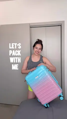 pack with me for a beach vacation 🏝️ . . #packwithme #beachvacation #summeroutfits #beachvibes #vacation #tiktokshopfinds 