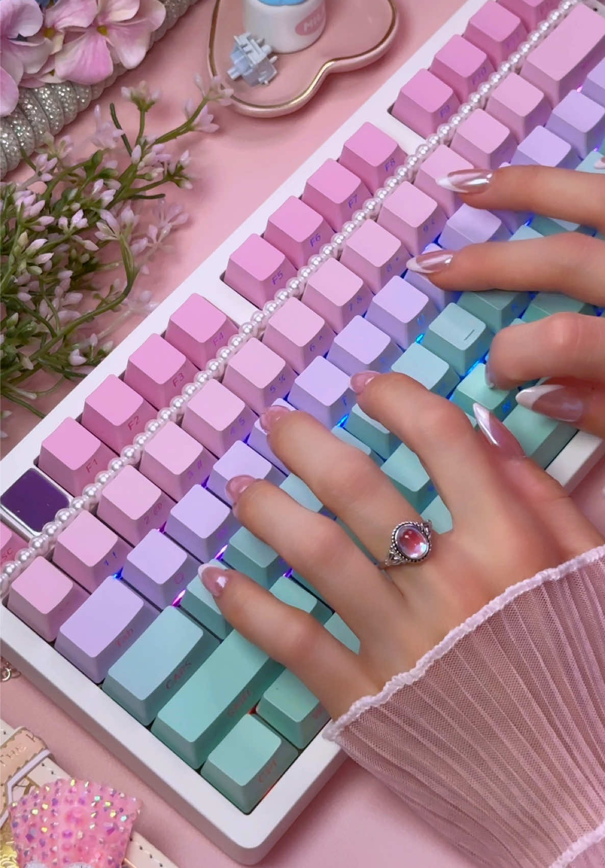 The most viral keyboard on TikTok just got an upgrade! The @leobog_kb Hi75C is now wireless with trimode connectivity!  . enjoy these familiar thocks  . . . . . . . . .  . #hi75 #asmr #asmrcommunity #typing #roomsetup #setupgamer #keyboardasmr #gamingkeyboard #typingasmr #GamingSetup #asmrsounds #asmrvideo #asmrtiktoks  #techtok #keebtok #keyboardasmr #Tech #techreview #techtoktips #setuptour #setups #keyboard #fyy 