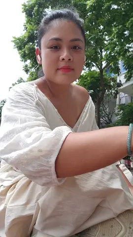 Cái nhan sắc này có được gọi là mĩ nhân không ạ 😆😆😆 Nghe bài hát mà thích cái tiêu sái, sảng khoái, tự do tung mình trên lưng ngựa du ngoạn nhân gian ấy quá. 