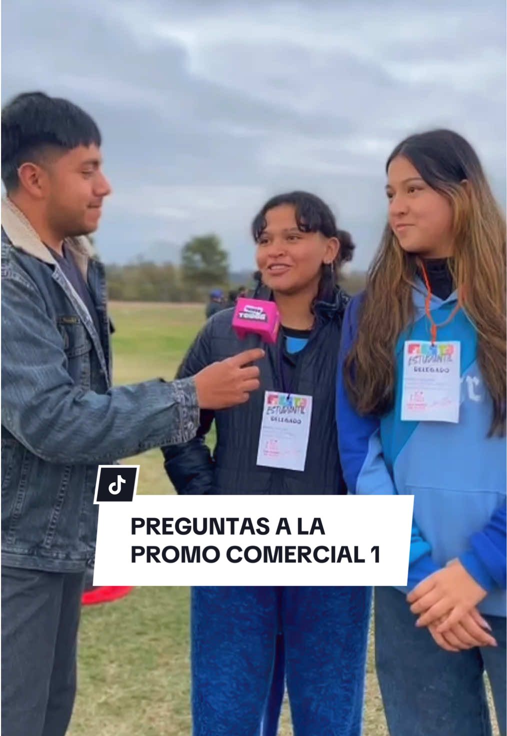 Primera fecha de Estudiantina y #tamostodos con preguntas incómodas… a la COMER 1 💙 #promo25 #preguntas #pibes #humortiktok #escuelas #streaming #jujuyplay #sanpedrodejujuy 