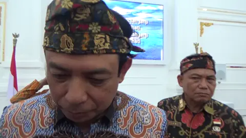 pernyataan Walikota Bengkulu Dedy Wahyudi terkait polemik 22 orang mantan pegawai tidak tetap (PTT) Rumah Sakit Tino Galo (RSTG) yang dirumahkan namun belum dibayarkan gaji selama 4 bulan. #bengkulutiktok  #bengkulu  #foryoupage  #tiktok  #rbtvdisway  #rbtvcamkoha  #dedywahyudi 