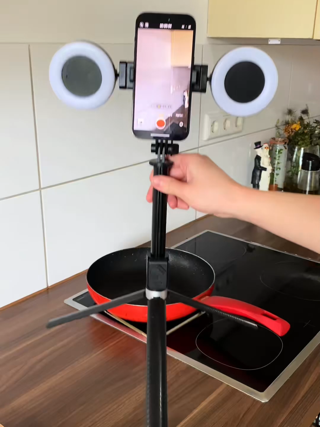 Tongkat Selfie + Lampu Sorot -t