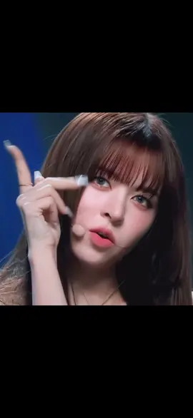 Aww~ #lilynmixx #lilyjinparkmorrow #fypp #🇦🇺 #l1ly_jm #17 @NMIXX @charli d’amelio @TikTok Australia 