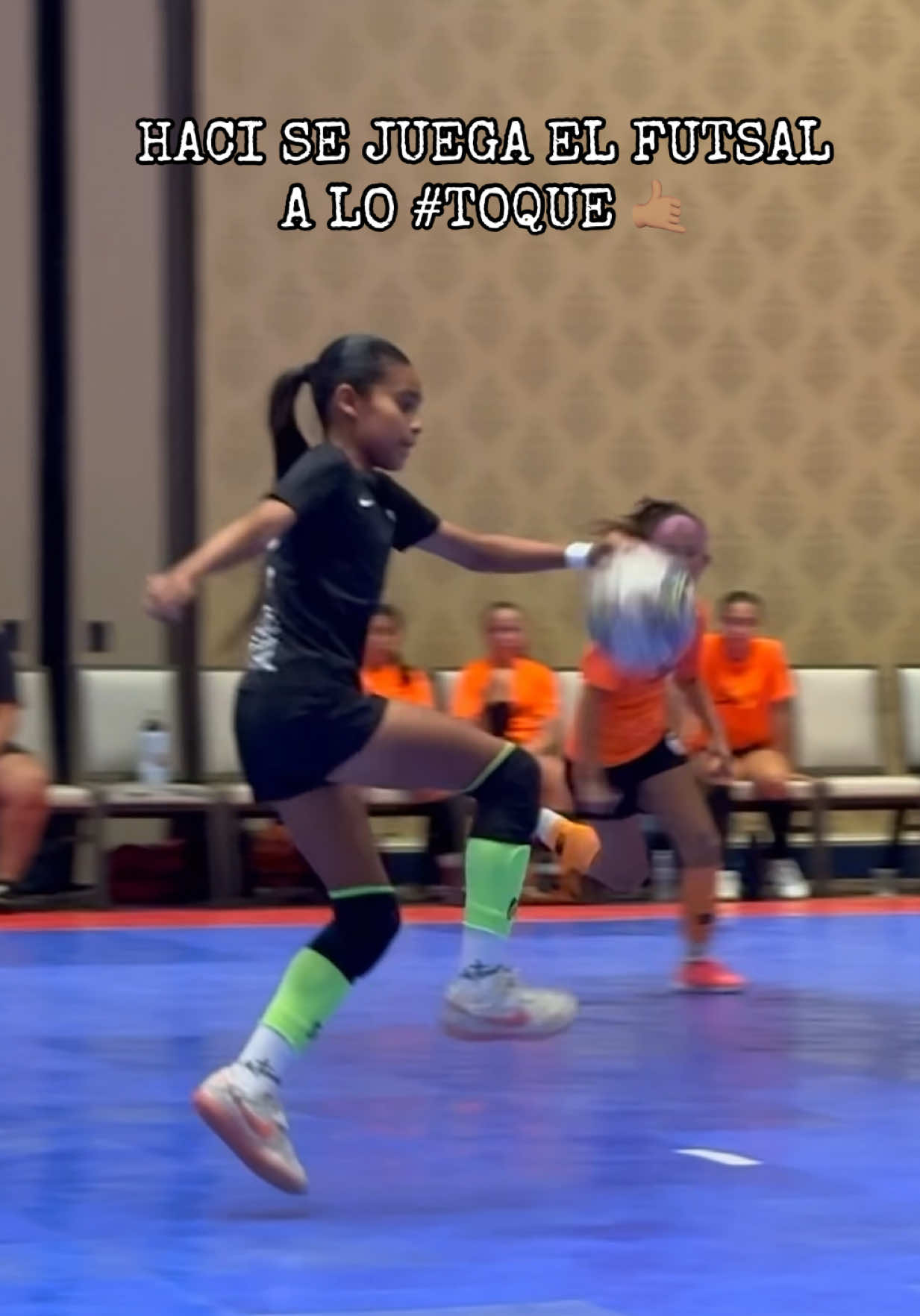 Jugando #futsal a lo TOQUE! quien nos juega? 🤙🏽😎😬 #dale #fyp #ecnl #national #nacional 