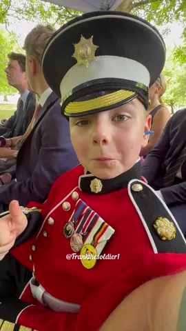 VIP Frank gets invited to Queens birthday gun salute ❤️💂🇬🇧 #kingsguard #coldstreamguards #britisharmedforces #london #greenparklondon #kingcharles #kingstrooproyalhorseartillary #queencamilla 