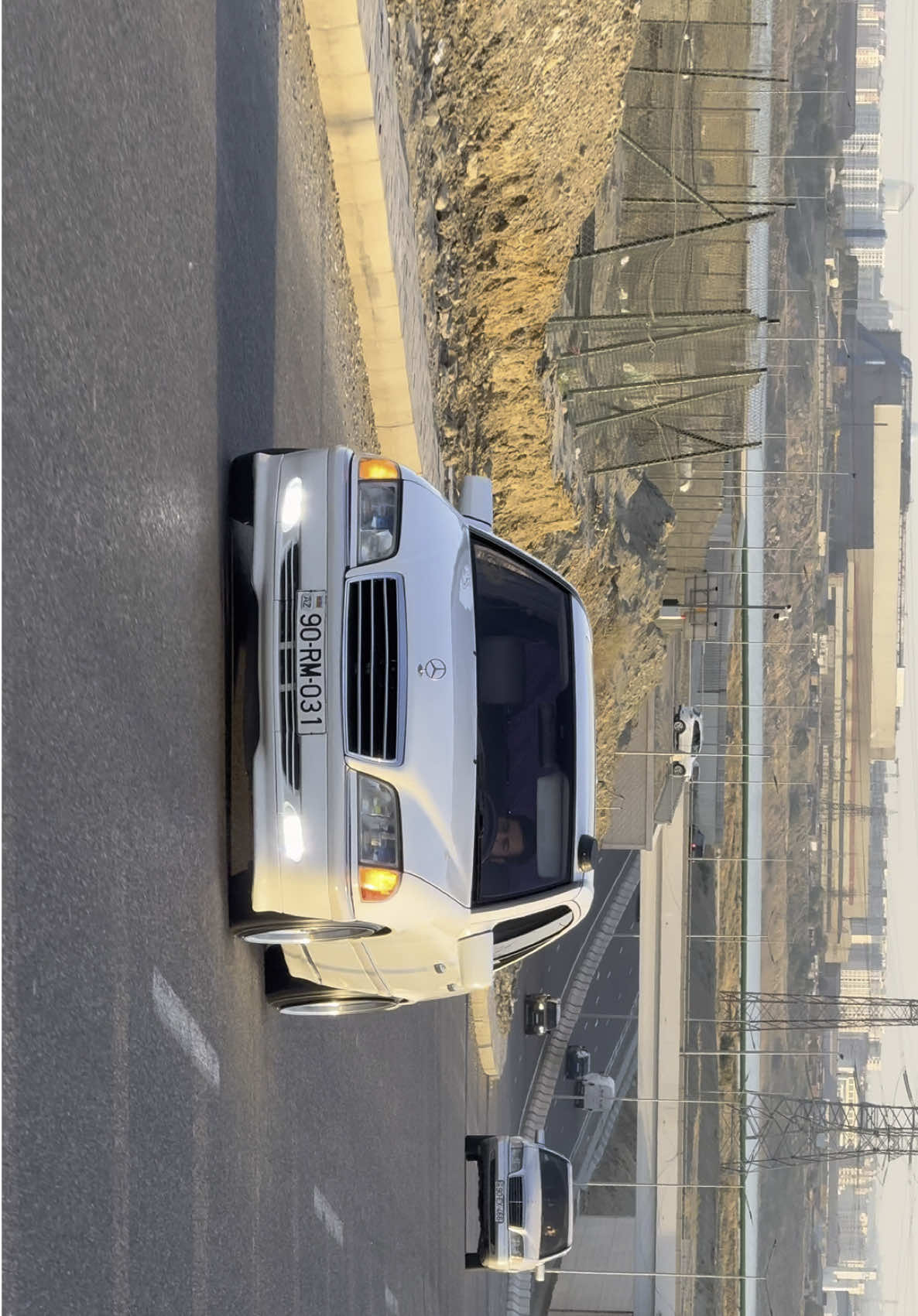 Yollarda marağ dairəsində olan həmən çeşii)) 🤍 #90rm031 #kesfet #w202 #mercedes #merc 