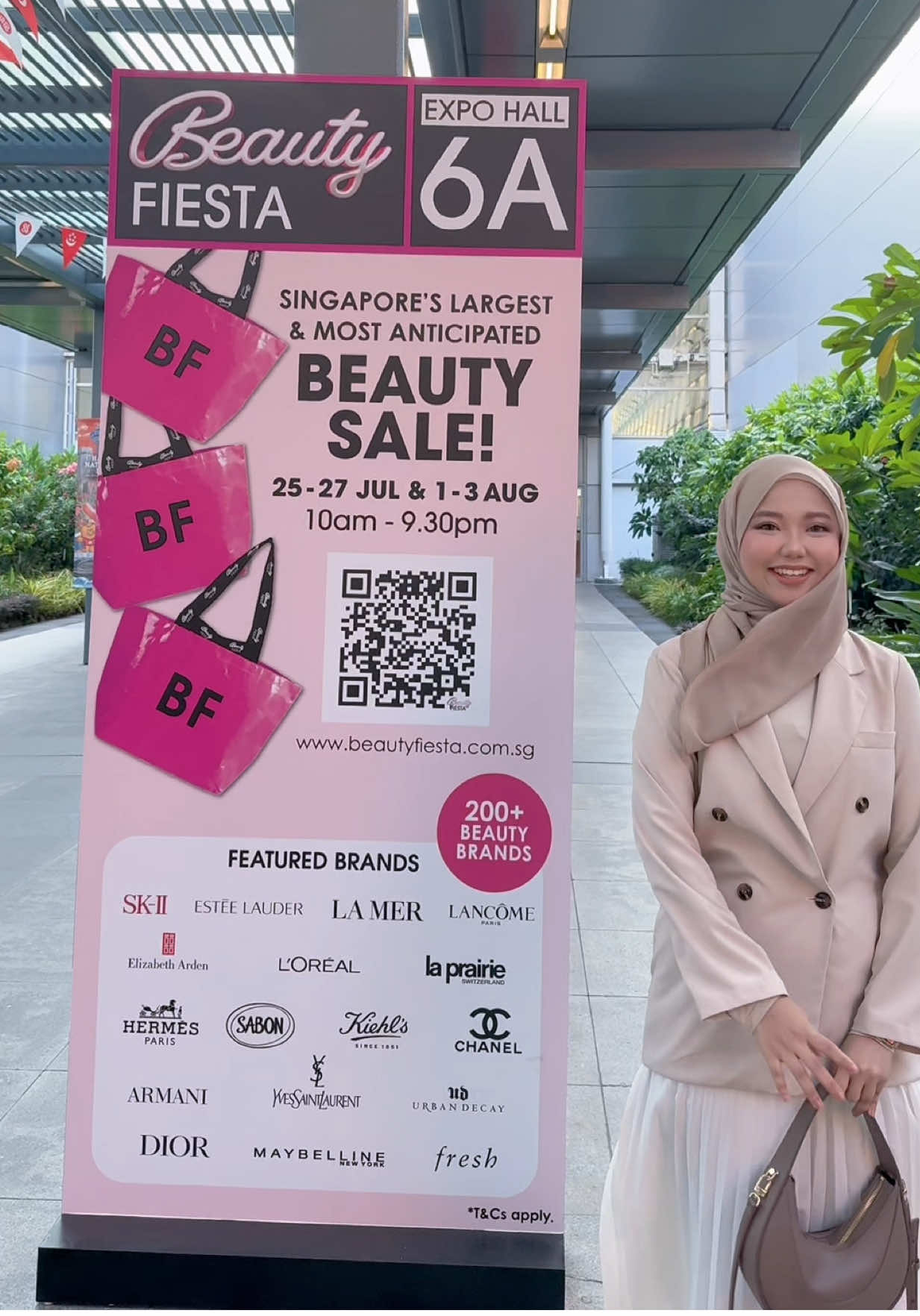 90% OFF beauty haul?? 🤯 Catch them at #BeautyFiesta2025 at Singapore Expo! 🔔weekends only! 🏃‍♀️💨 🎁 Win a car just by shopping beauty?? YES. See you at Beauty Fiesta 2025!  🎟 Get your tickets fast! First 400 shoppers daily = free S$388 gift bag 🎁 #beautyfiesta  #beautyfiesta2025  official account is: @BeautyFiesta 