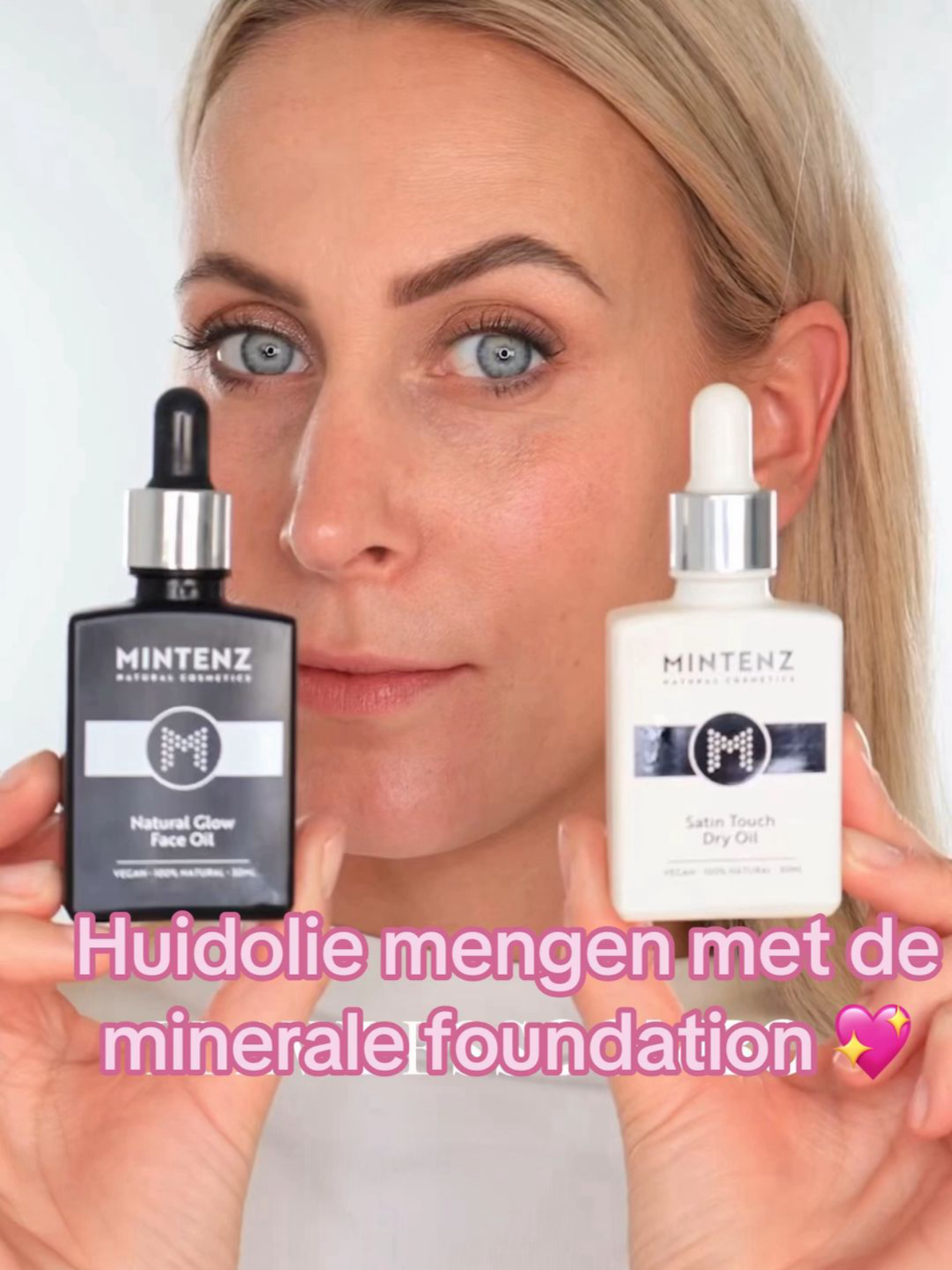 Marjolijn deelt haar geheim voor een egale én verzorgde basis! 🫶 Ze mengt onze Minerale Foundation en een paar druppels Huidolie op het mengpaletje. Gebruik de Large Stippling Kwast voor dat ultieme airbrushed effect! Perfect voor een stralende en natuurlijke look. 🌿 Heb jij deze combo al geprobeerd? 💖 #Mintenz  #Natuurlijkemakeup  #Mineralemakeup #foundation  #foundationroutine  #makeuproutine  #makeup #glowyskin  #dailyroutine  #makeupvideo  #makeuptutorials