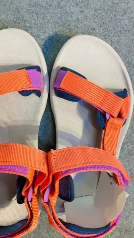#teva🌴🌊🌈🍀 รุ่นนี้เป็นรองเท้าที่สามารถนำไปเดินป่าเดินเขาได้แบบหนักหนักพื้นกันลื่นได้ดีวัสดุลงน้ำได้แห้งไวไม่มีกลิ่นเหม็นแน่นอนมีซับพอร์ทรอบตัวสายการเสร็จสีกันกระแทกกันเจ็ดพื้นนุ่มใส่สบายเท้าอวบเท้าอูมสามารถใส่ได้ปรับระดับได้สามสายตัวตุ๊กแกทนสดๆทนต่อการใช้งานทนต่อน้ำทนต่อฝน