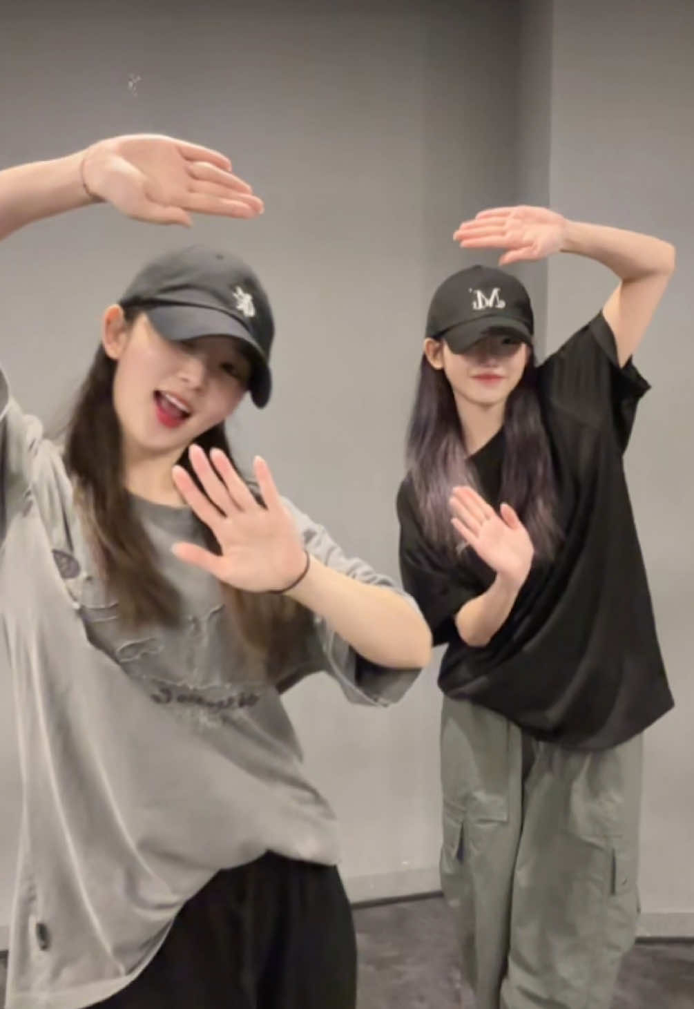 금요일엔 역시 soda pop💦 #kpopdemonhunters #sodapop #songsun #hyunbin 