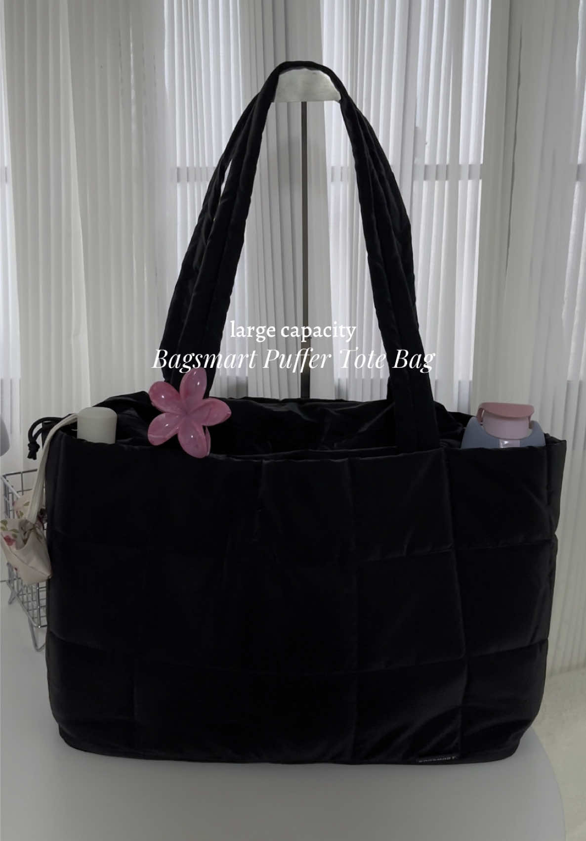 expandable and waterproof puffer tote bag from @BAGSMART Store ✨ #bagsmart #packmoresavemore #puffertotebag #totebag #schoolbag 